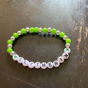 An inspired bracelet from Harry Potter’s four Houses.